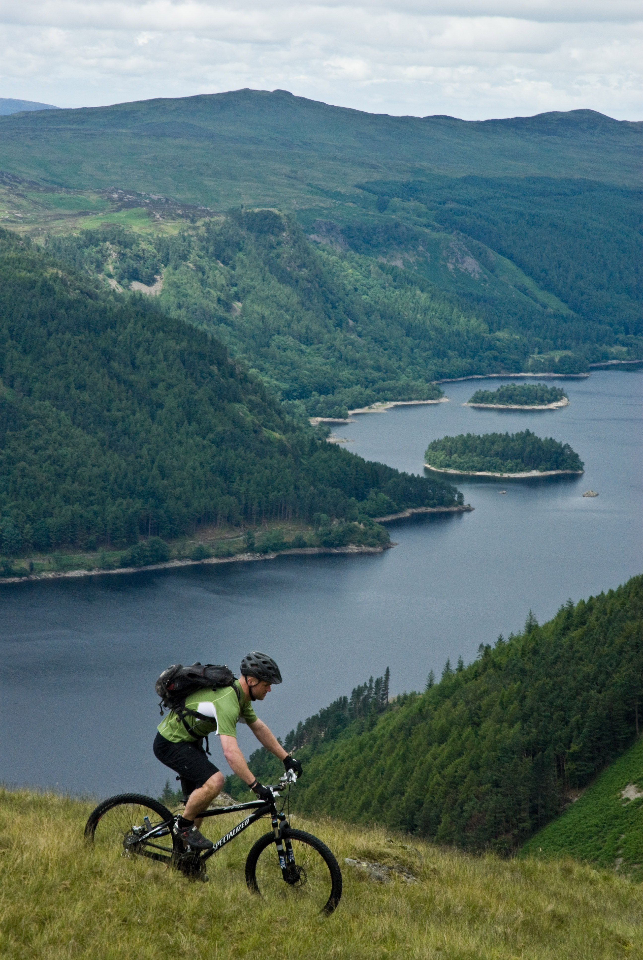 Biking above Derwentwater. © Dave Willis, Cumbria Tourism